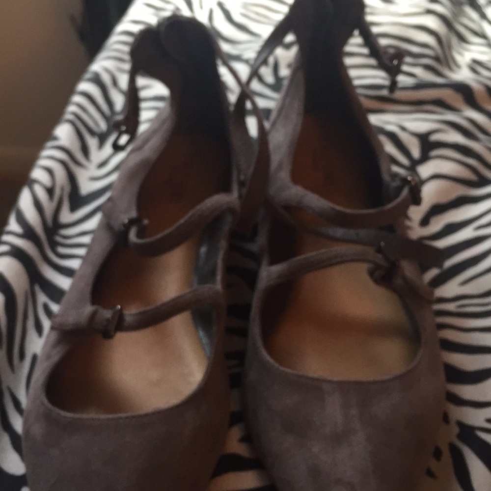 Dressy flats